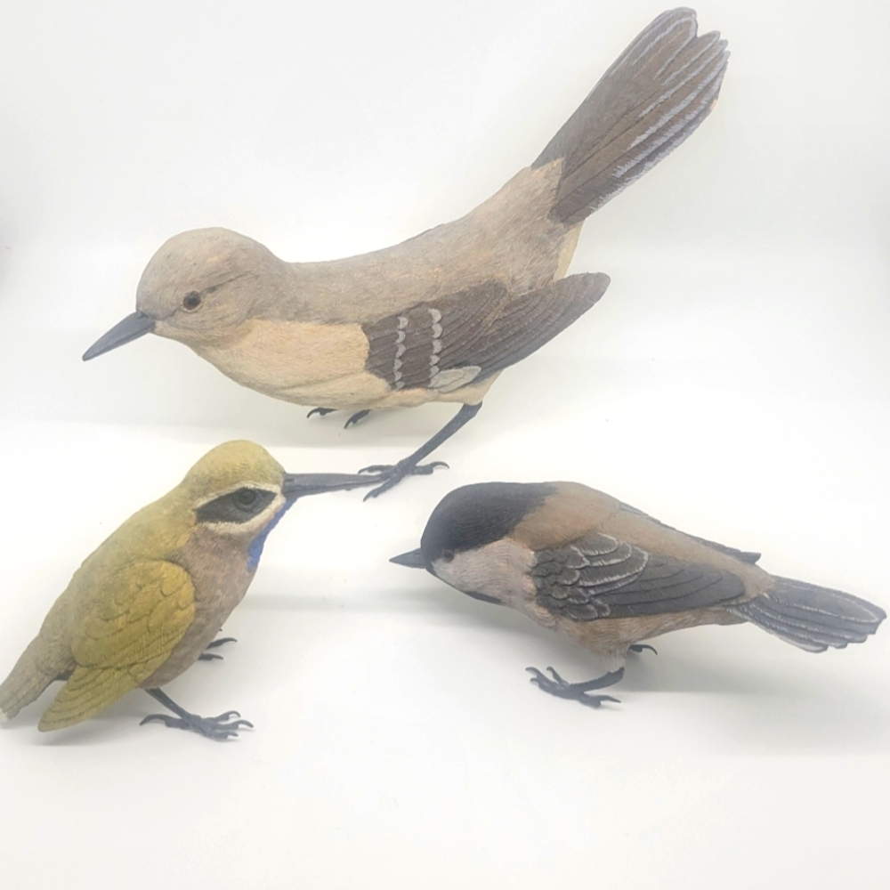 Vintage Handcrafted Wooden Bird Figurines Set - Brown, Tan, Cream